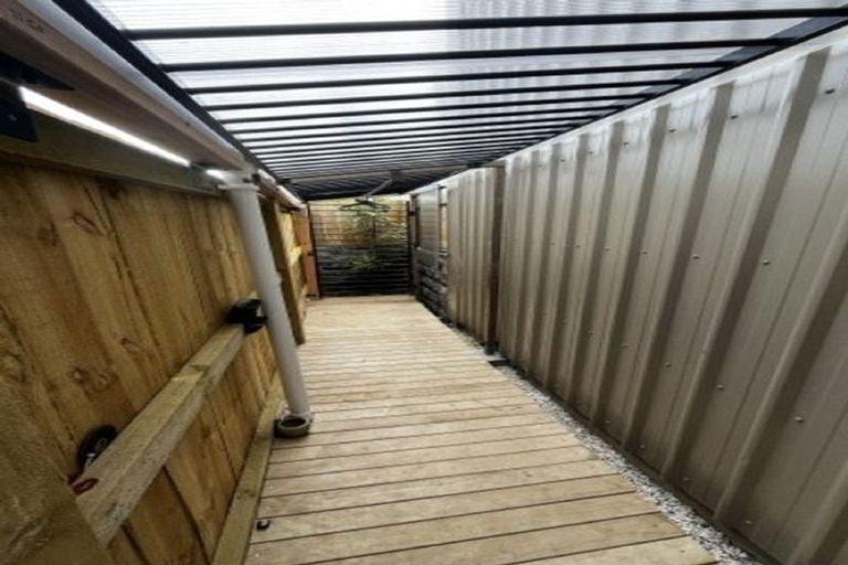 Photo of property in 1/21 Newham Place, Henderson, Auckland, 0612