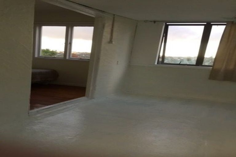 Photo of property in 11 Kenmure Avenue, Forrest Hill, Auckland, 0620