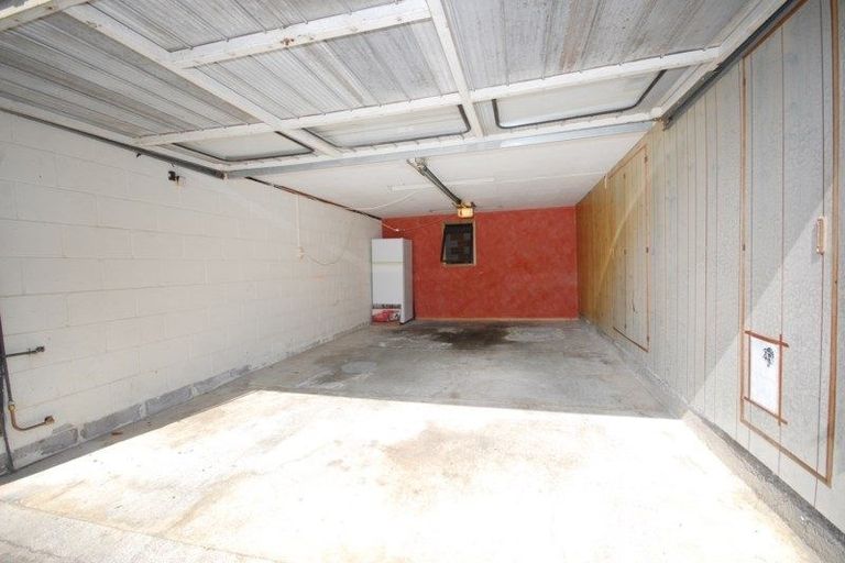 Photo of property in 15 Edgewater Drive, Pakuranga, Auckland, 2010