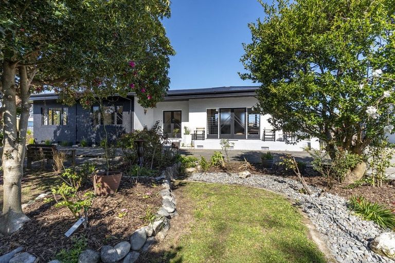 Photo of property in 53 Victoria Street, Carterton, 5713