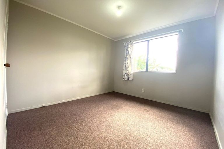 Photo of property in 1/194 Te Irirangi Drive, Flat Bush, Auckland, 2023