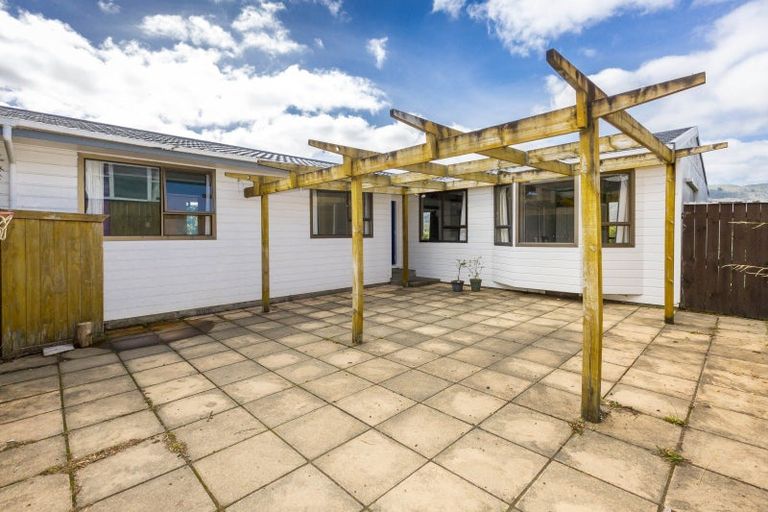 Photo of property in 119 Holborn Drive, Stokes Valley, Lower Hutt, 5019