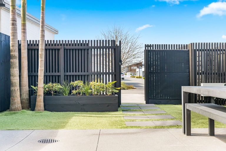 Photo of property in 4/7 Scott Road, Hobsonville, Auckland, 0616