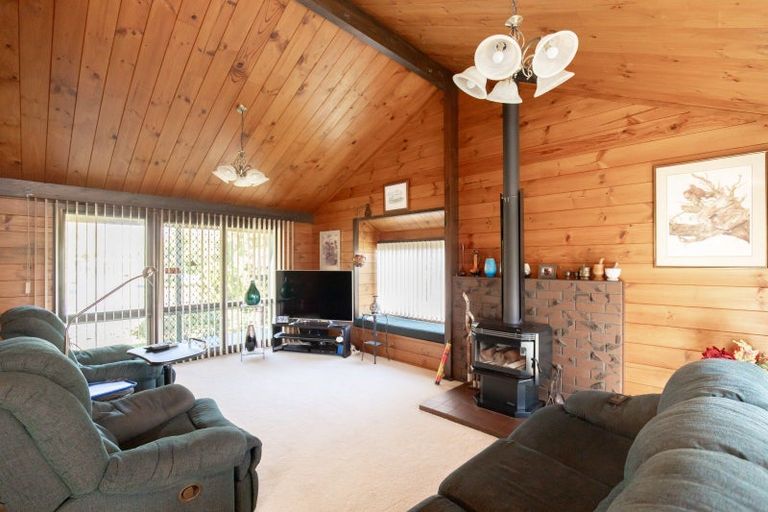 Photo of property in 2 Hale Place, Ngatea, 3503