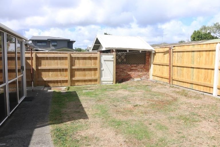 Photo of property in 7a Aroha Street, Takaro, Palmerston North, 4410