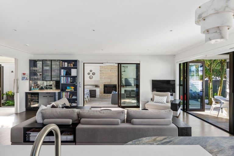 Photo of property in 361 Hibiscus Coast Highway, Orewa, 0931