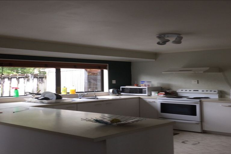 Photo of property in 3/16 Evans Road, Glen Eden, Auckland, 0602