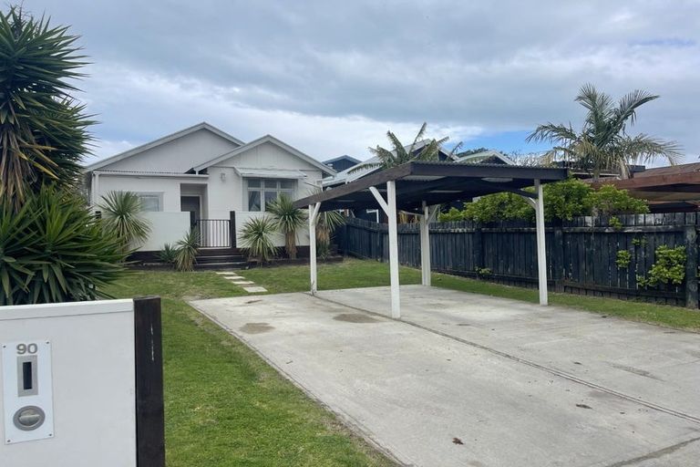 Photo of property in 90 Awapuni Road, Awapuni, Gisborne, 4010