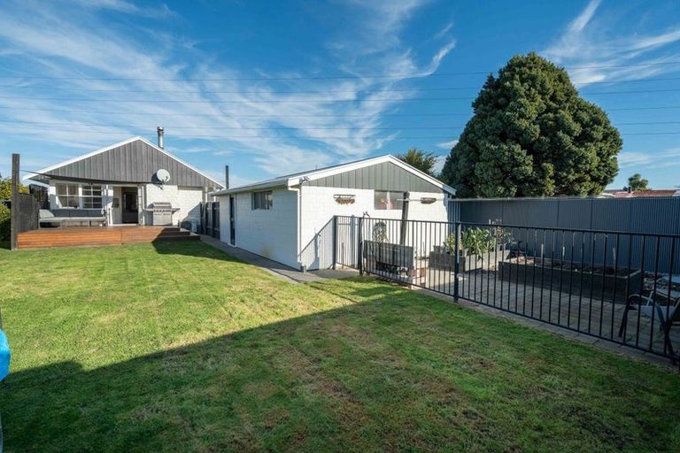 Photo of property in 8 Denise Crescent, Hornby, Christchurch, 8042