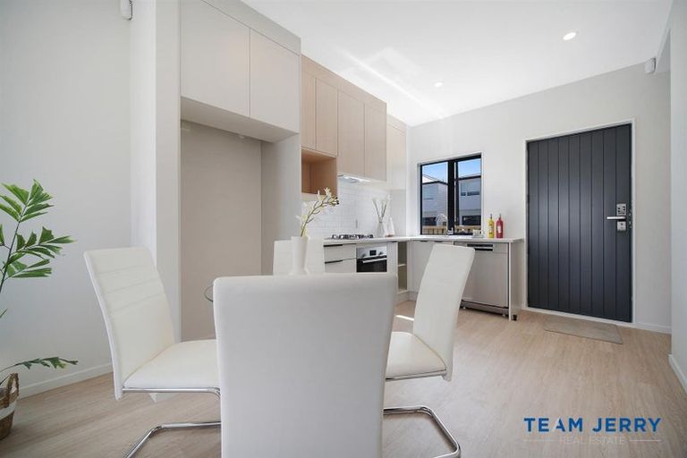 Photo of property in 9 Te Kaapia Road, Papakura, 2110