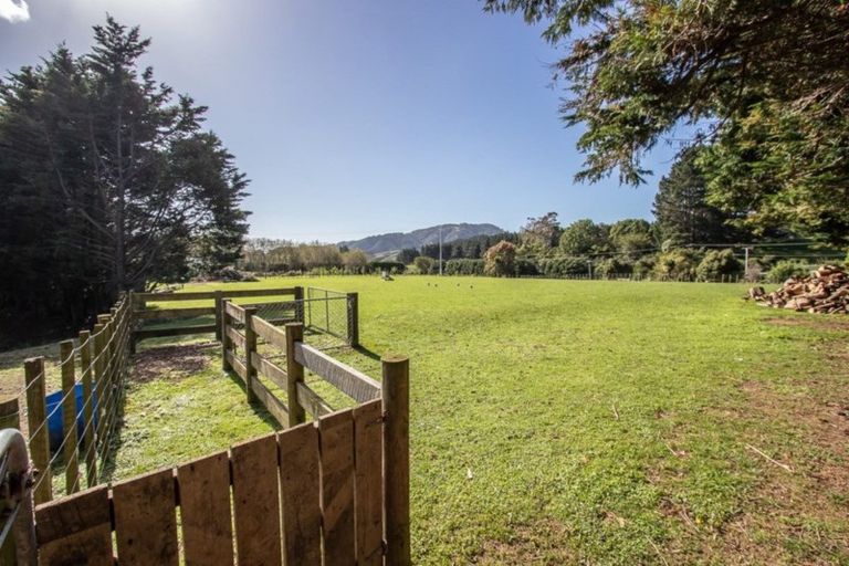 Photo of property in 148a Akatarawa Road, Reikorangi, Waikanae, 5391