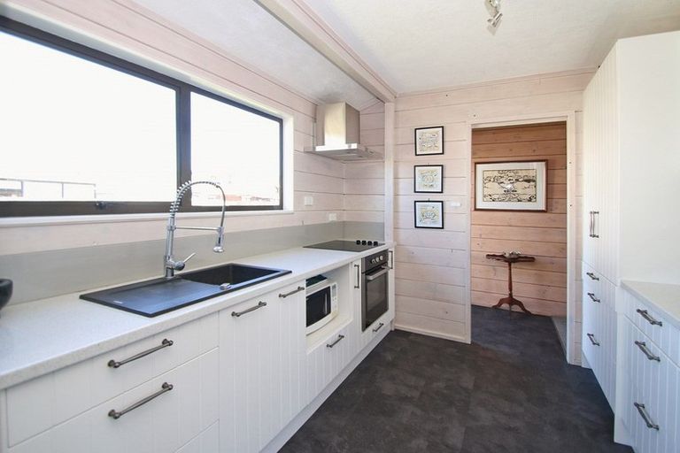 Photo of property in 43 Waterford Road, Fitzroy, Hamilton, 3206