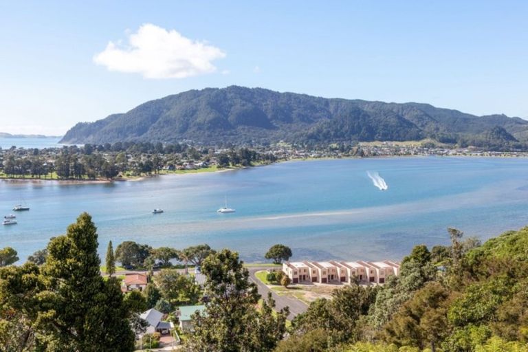 Photo of property in 6 Tairua Heights, Tairua, 3508