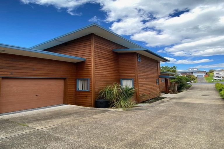 Photo of property in 9a Agathis Avenue, Mairangi Bay, Auckland, 0630