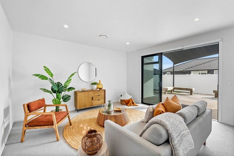 Photo of property in 20 Maturiki Drive, One Tree Point, 0118