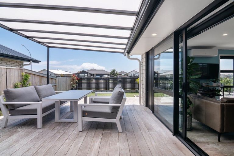 Photo of property in 202 Te Okuroa Drive, Papamoa, 3118