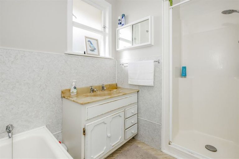 Photo of property in 18 Royal Arch Place, Rosehill, Papakura, 2113