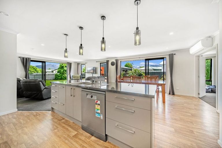 Photo of property in 7 Kepler Place, Te Anau, 9600