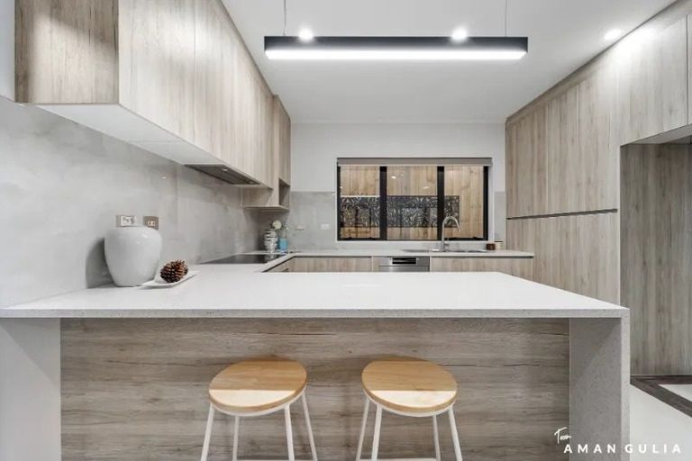 Photo of property in 36c Walker Road, Point Chevalier, Auckland, 1022