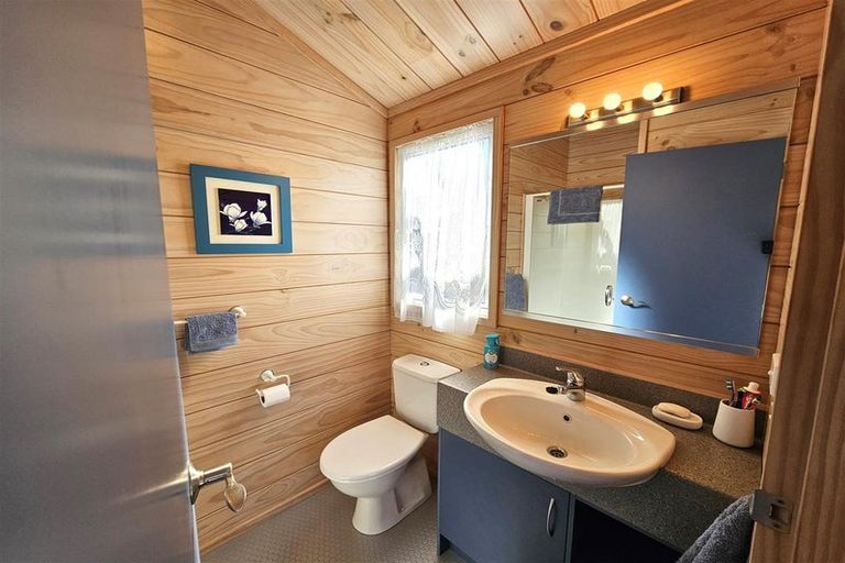 Photo of property in 117 Kelly Jade Avenue, Matarangi, Whitianga, 3592