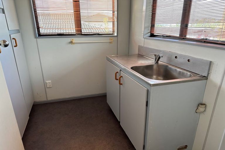 Photo of property in 289 Royal Road, Massey, Auckland, 0614