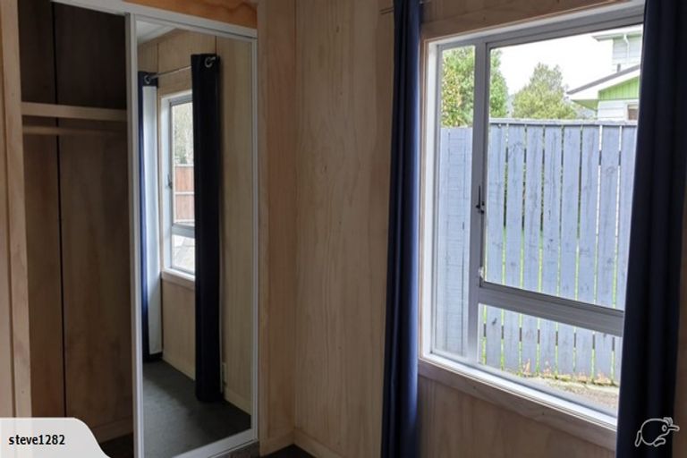 Photo of property in 52 Stokes Valley Road, Stokes Valley, Lower Hutt, 5019