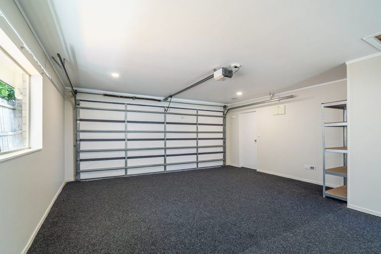 Photo of property in 3/8 Crewe Close, Albany, Auckland, 0632