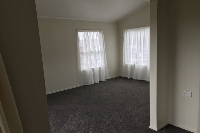 Photo of property in 38 Tree View Avenue, Glenfield, Auckland, 0629