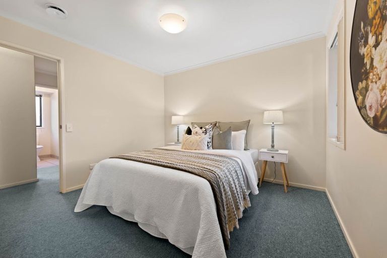 Photo of property in 26 Holford Place, Huntington, Hamilton, 3210