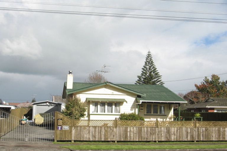 Photo of property in 58b Jellicoe Road, Manurewa, Auckland, 2102