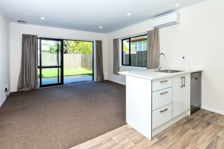 Photo of property in 32 Holland Road, Fairfield, Hamilton, 3214