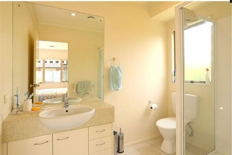 Photo of property in 15 Checkerberry Court, Henderson, Auckland, 0612