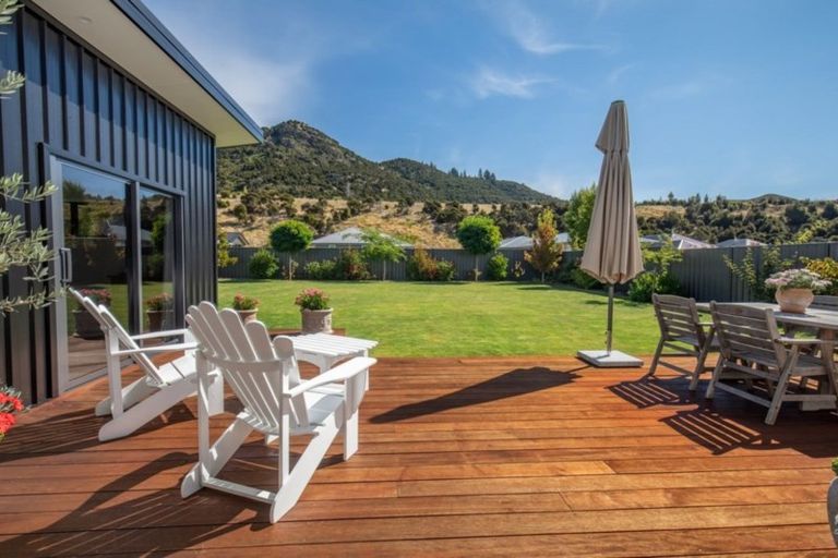 Photo of property in 20 Snowberry Street, Albert Town, Wanaka, 9305