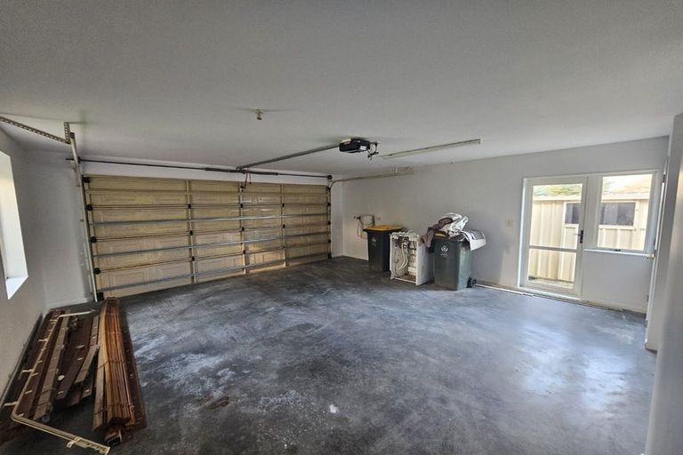 Photo of property in 2 Etwall Court, Dannemora, Auckland, 2016