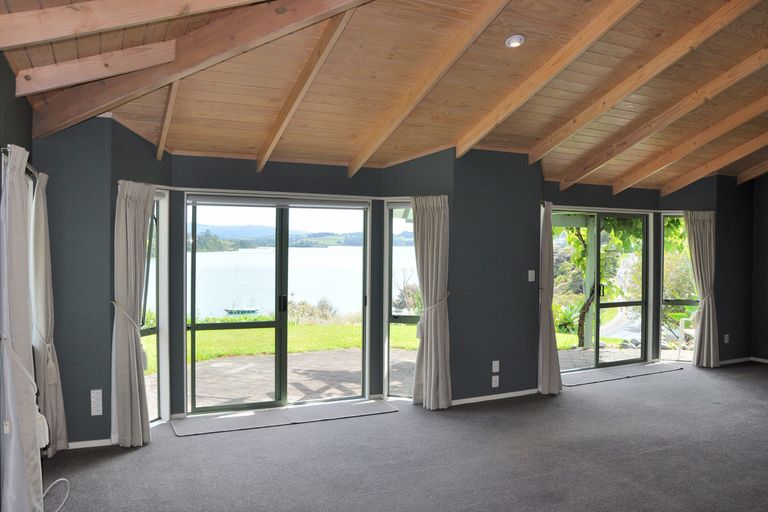 Photo of property in 1216 Sandspit Road, Sandspit, Warkworth, 0982