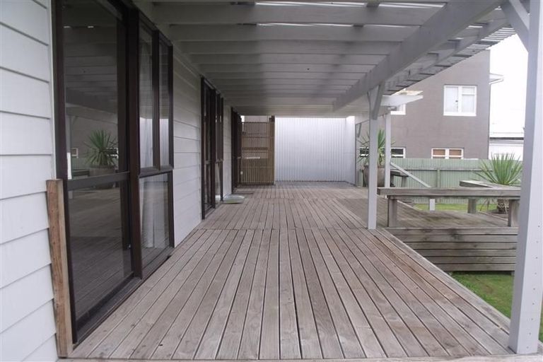 Photo of property in 12 Maadi Road, Onekawa, Napier, 4110