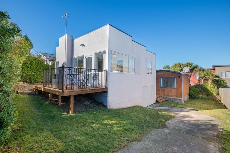 Photo of property in 2 Queen Street, Brighton, Dunedin, 9035