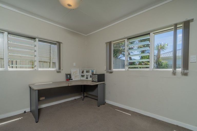 Photo of property in 19 Innismara Avenue, Wattle Downs, Auckland, 2103