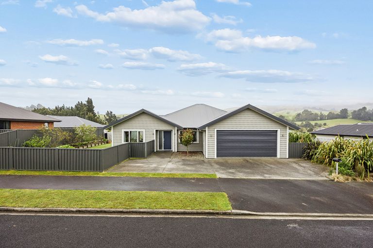 Photo of property in 85 Grandvista Drive, Green Island, Dunedin, 9018