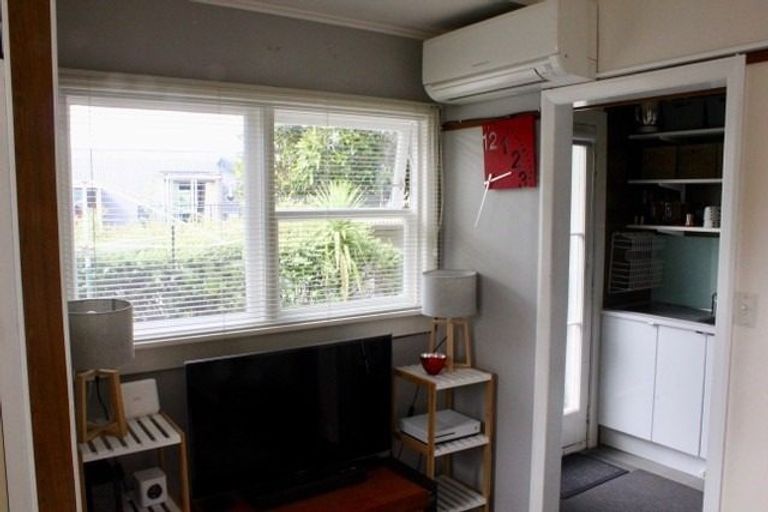 Photo of property in 4 Anderson Terrace, Mount Cook, Wellington, 6021