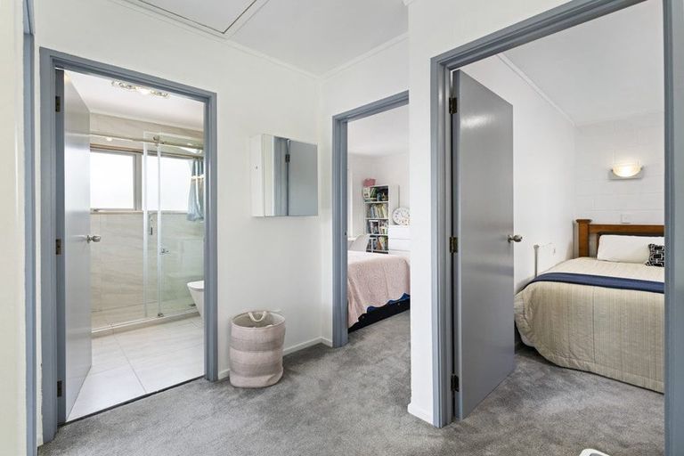 Photo of property in 2/39c Coronation Road, Hillcrest, Auckland, 0627