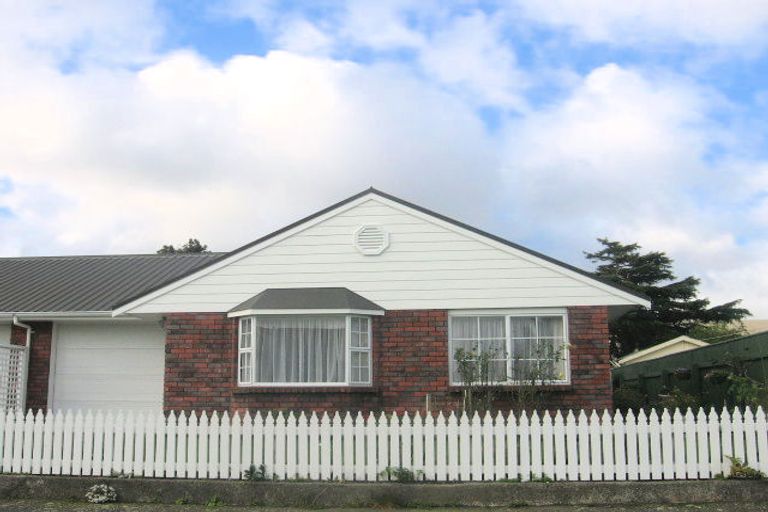 Photo of property in 71 Bryant Street, Takaro, Palmerston North, 4412