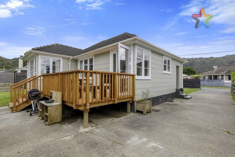 Photo of property in 25 Fleet Street, Naenae, Lower Hutt, 5011