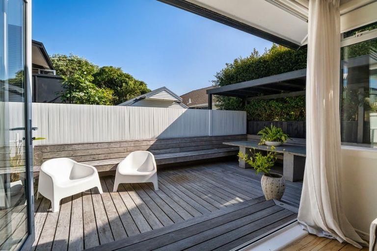 Photo of property in 121a Oceanview Road, Mount Maunganui, 3116