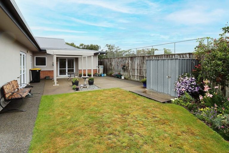 Photo of property in 28 Deller Drive, Carterton, 5713