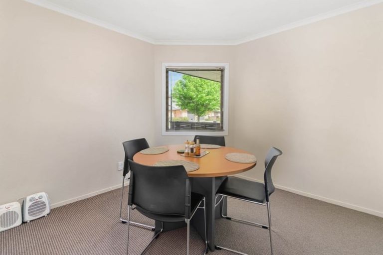 Photo of property in 28/64 Kawaha Point Road, Kawaha Point, Rotorua, 3010