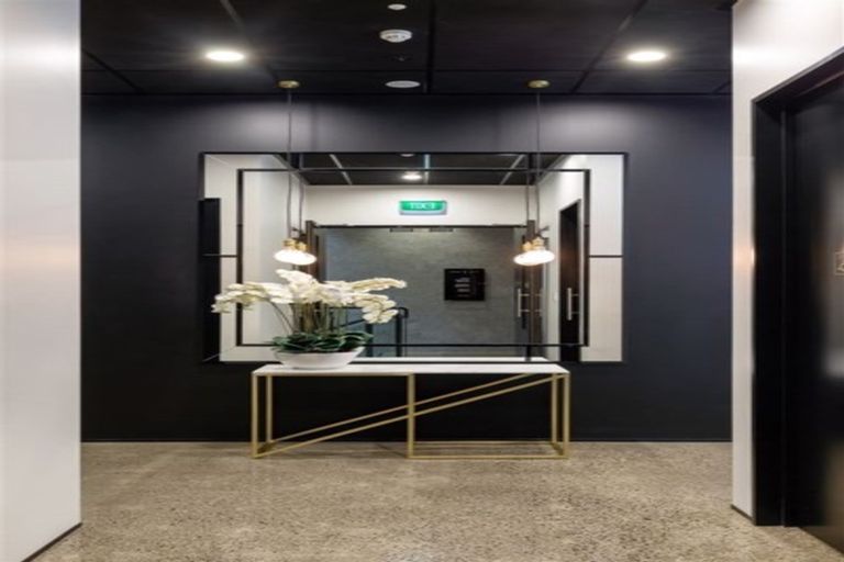 Photo of property in 177a High Street, Oxford, 7430