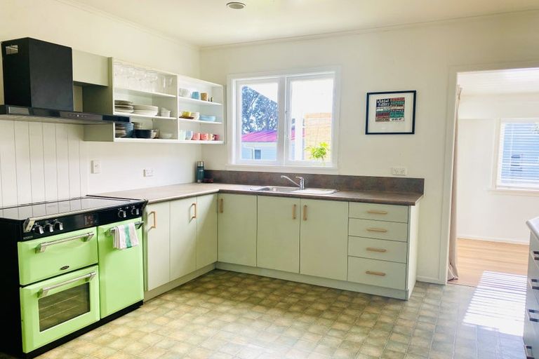 Photo of property in 184 Maunsell Road, Port Waikato, Tuakau, 2695