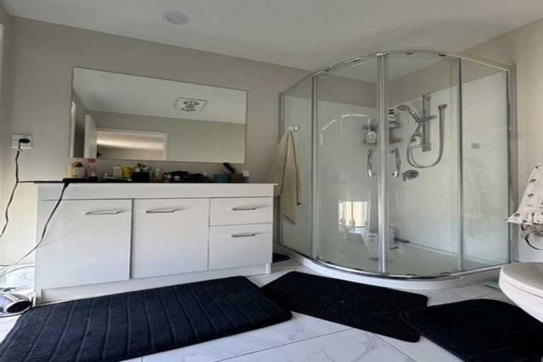 Photo of property in 16b Hollowout Street, Takanini, 2112