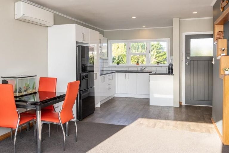 Photo of property in 4 Cranby Crescent, Onekawa, Napier, 4110